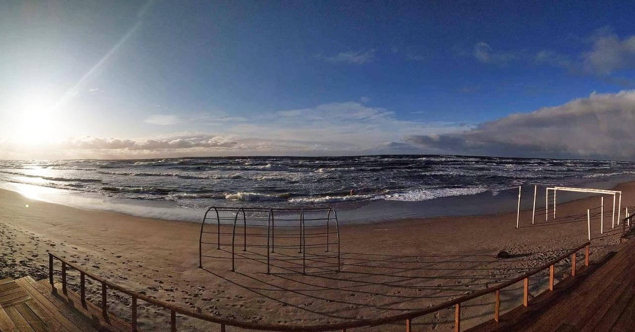 Melnrage Beach Cozy Apartments & Terrace - Pine View Sea Entry Klaipeda Bagian luar foto